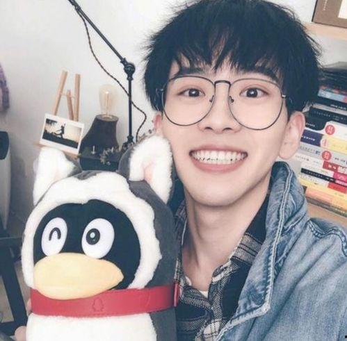 娱乐圈吃瓜网红,揭秘明星幕后故事，带你领略娱乐圈风云变幻  第3张