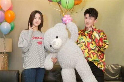 娱乐圈可以吃瓜的博主,幕后故事大公开